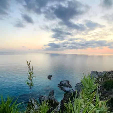 Appartamento Luxury Unique Homes Capo Vaticano / / Tropea *